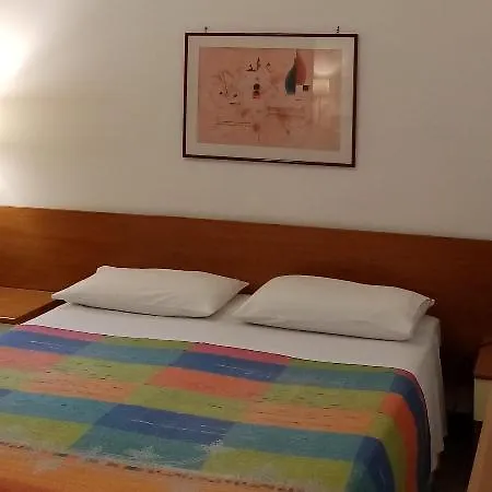 Отель Ariston Petit Палермо