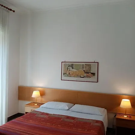 Ariston Petit ホテル