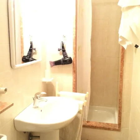 Hotel Ariston Petit