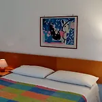 Ariston Petit Hotel