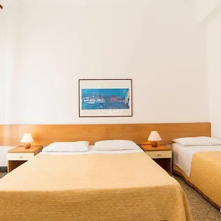 Hotel Ariston Petit 2*